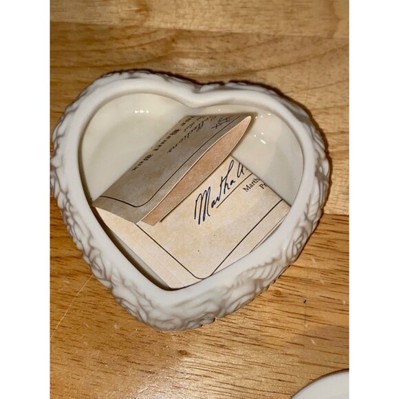 Lenox Porcelain Heart Shaped Decor White Roses Trinket Jewelry Box Gold Trim - Picture 7 of 9